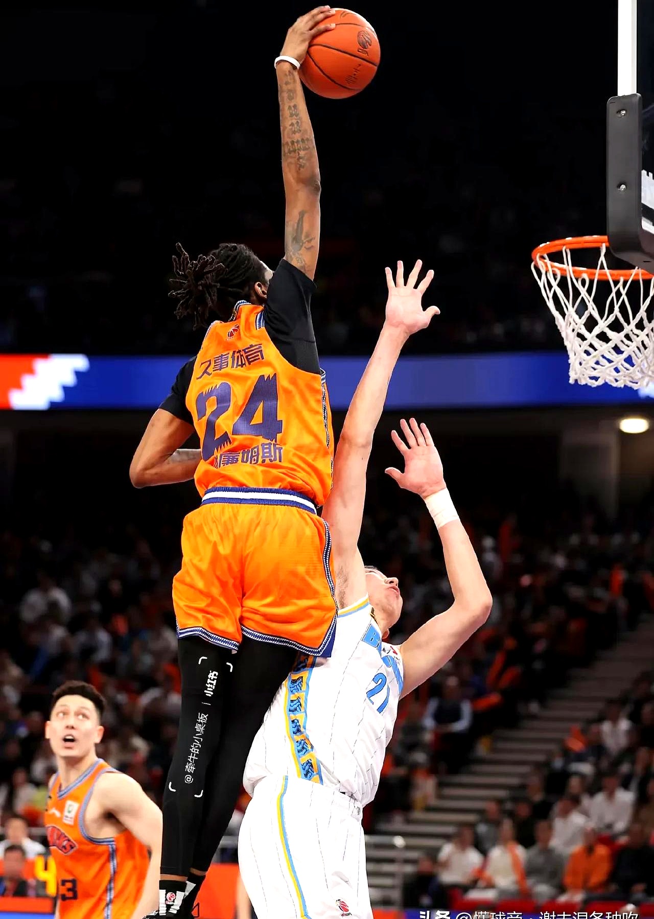 球速最新网址包含今晚突围战来临，密尔沃基雄鹿围绕CBA常规赛伤情更新，媒体盛赞，训练强度明显提升的词条