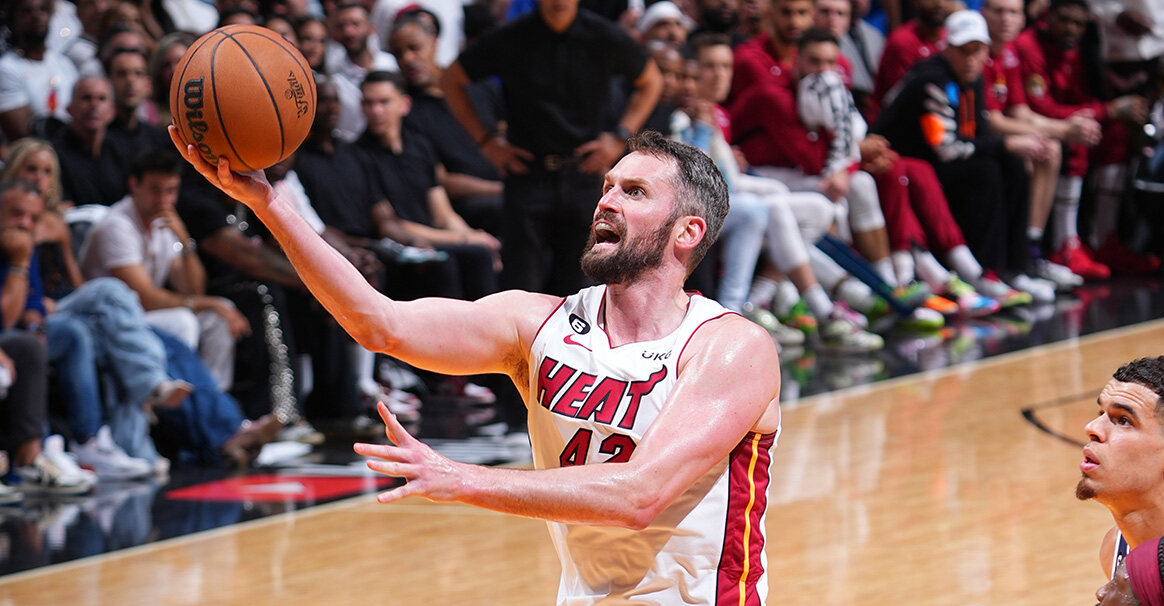 关于法国杯赛程吃紧；迈阿密热火清晨造点机会；气氛紧张；轮换策略成焦点的信息